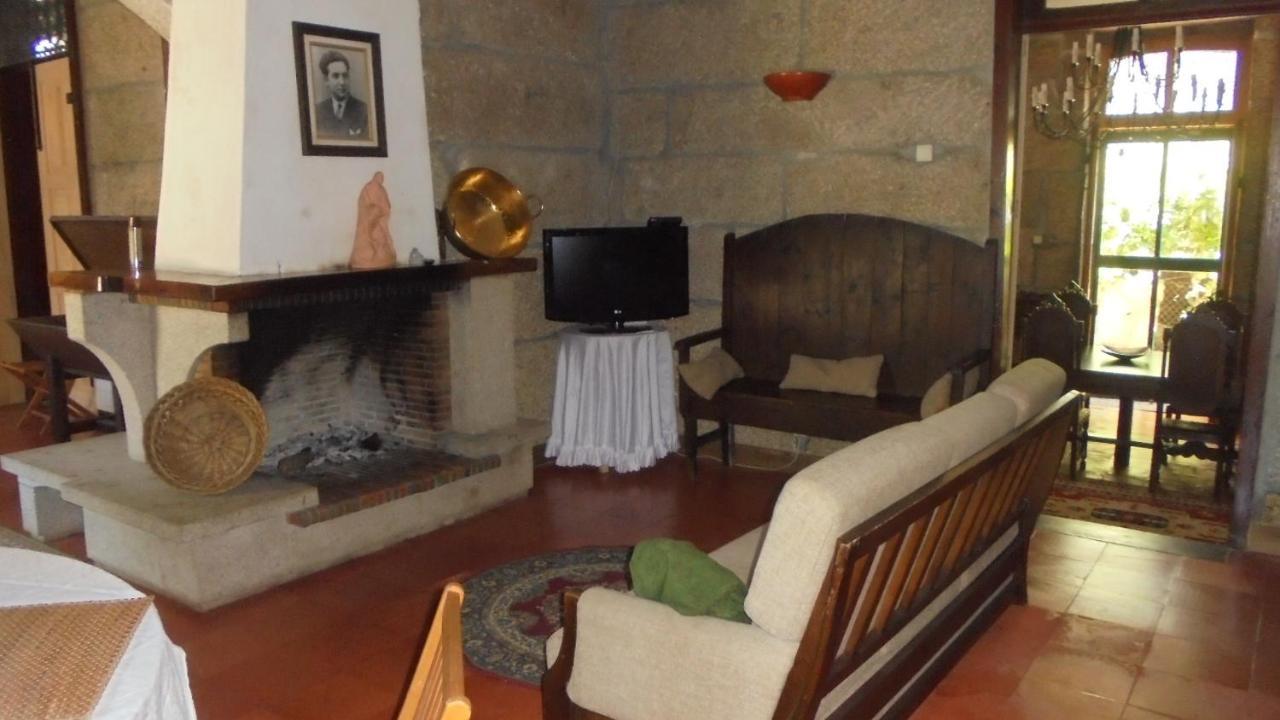 Casa Da Roseira - Valpacos Bed & Breakfast Vassal Ngoại thất bức ảnh